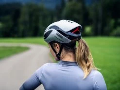 ABUS GameChanger Silver White Casque Aéro -Composants Vtt Soldes 2023 abus gamechanger silver white casque aero 4