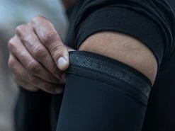 GOBIK Manchettes Légères Haru Pitch Black 9 GOBIK Manchettes Légères Haru Pitch Black -Composants Vtt Soldes 2023 gobik manchettes legeres haru pitch black 3