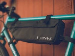 LEZYNE Sacoche De Cadre Caddy Frame Bag Noir 11 LEZYNE Sacoche De Cadre Caddy Frame Bag Noir -Composants Vtt Soldes 2023 lezyne sacoche de cadre caddy frame bag noir 4