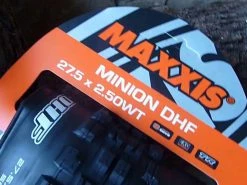 MAXXIS Minion DHF Pneu Souple MaxxGrip Dual Exo WT TR - 27,5 X 2,5 Pouces -Composants Vtt Soldes 2023 maxxis minion dhf pneu souple maxxgrip dual exo wt tr 275 x 25 pouces 4