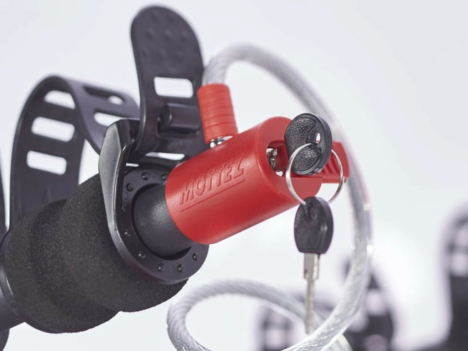 MOTTEZ Shiva 3 Vélos Sur Hayon Fixation Barre De Toit 6 MOTTEZ Shiva 3 Vélos Sur Hayon Fixation Barre De Toit – Image 4