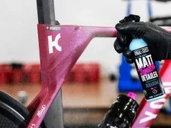 MUC-OFF Matt Finish Detailer Lustrant Peinture Mat - Spray 450ml -Composants Vtt Soldes 2023 muc off matt finish detailer lustrant peinture mat spray 450ml 3