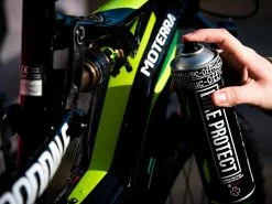 MUC-OFF Pack Bike Care Nettoyant Vélo Spray 1L + Lustrant Aérosol 500ml -Composants Vtt Soldes 2023 muc off pack bike care nettoyant velo spray 1l lustrant aerosol 500ml 8
