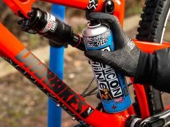 MUC-OFF Silicon Shine Lustrant Au Silicone - Aérosol 500ml -Composants Vtt Soldes 2023 muc off silicon shine lustrant au silicone aerosol 500ml 5