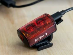 SIGMA Buster 80 RL éclairage Arrière USB / LED 7h D'autonomie 18 SIGMA Buster 80 RL éclairage Arrière USB / LED 7h D'autonomie -Composants Vtt Soldes 2023 sigma buster 80 rl eclairage arriere usb led 7h d autonomie 7