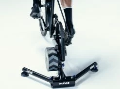 WAHOO FITNESS Home Trainer Kickr V6 Wifi -Composants Vtt Soldes 2023 wahoo fitness home trainer kickr v6 wifi 4